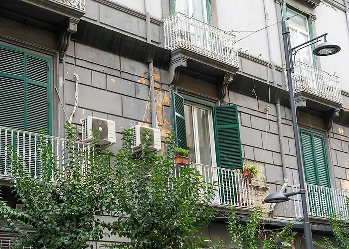 Vesuvius Luxury Home